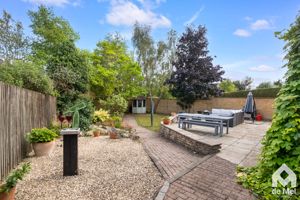 Photo 30- click for photo gallery